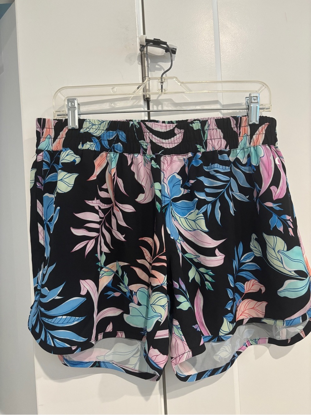 Hurley Black Cover Up Shorts. Size L
